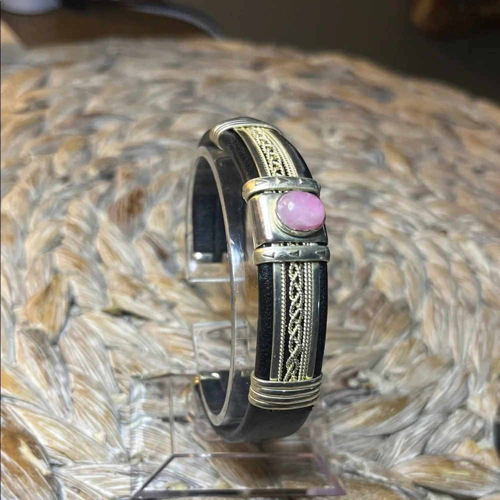 Silver and Black Leather Bracelet with‎ Pink Stone